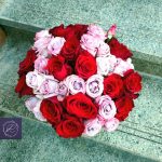 ⁦بوكس ورد احمر و روز⁩ - الصورة ⁦3⁩