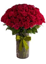 50 imported red roses with a 30cm high glass vase – a luxurious floral arrangement