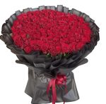 A bouquet of 150 imported red roses – a luxurious bouquet for Valentine's Day