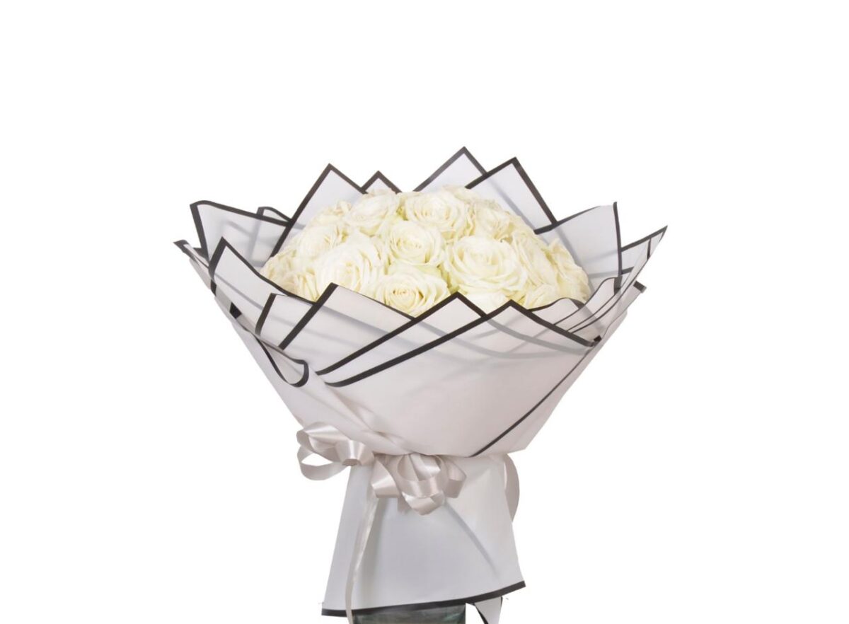 30 White Roses